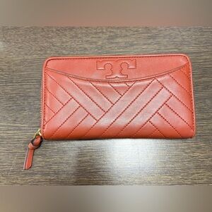 Tory Burch Quilted Wallet